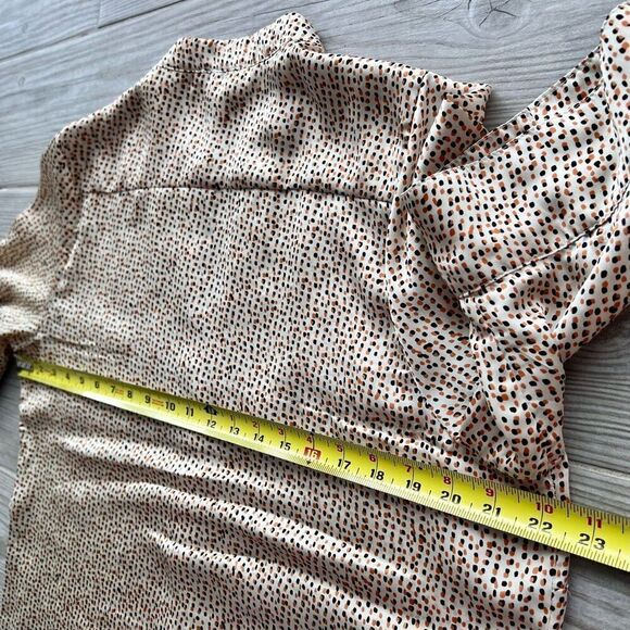 The Limited Womens Beige Dots Button Front Scandal Collection Blouse Size XL - Picture 9 of 9